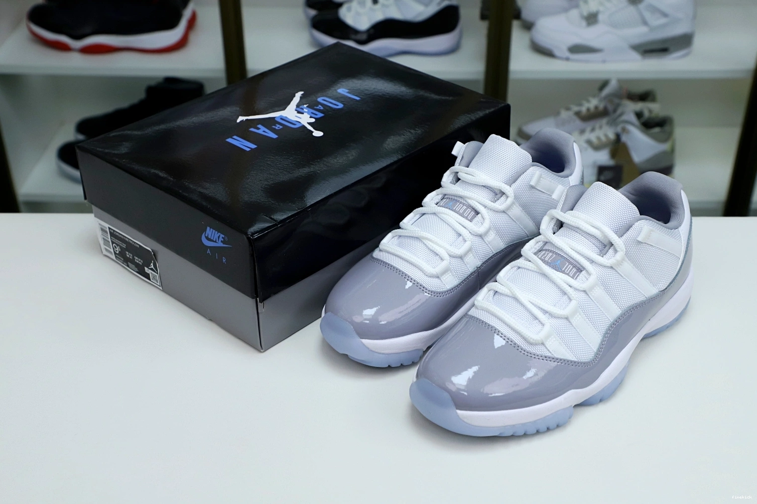 Air Retro Jordan Grey